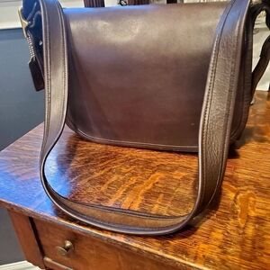 Vintage Mahogany Patricia Legacy